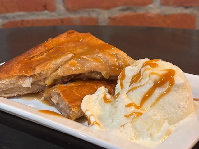 Apple Strudel horz