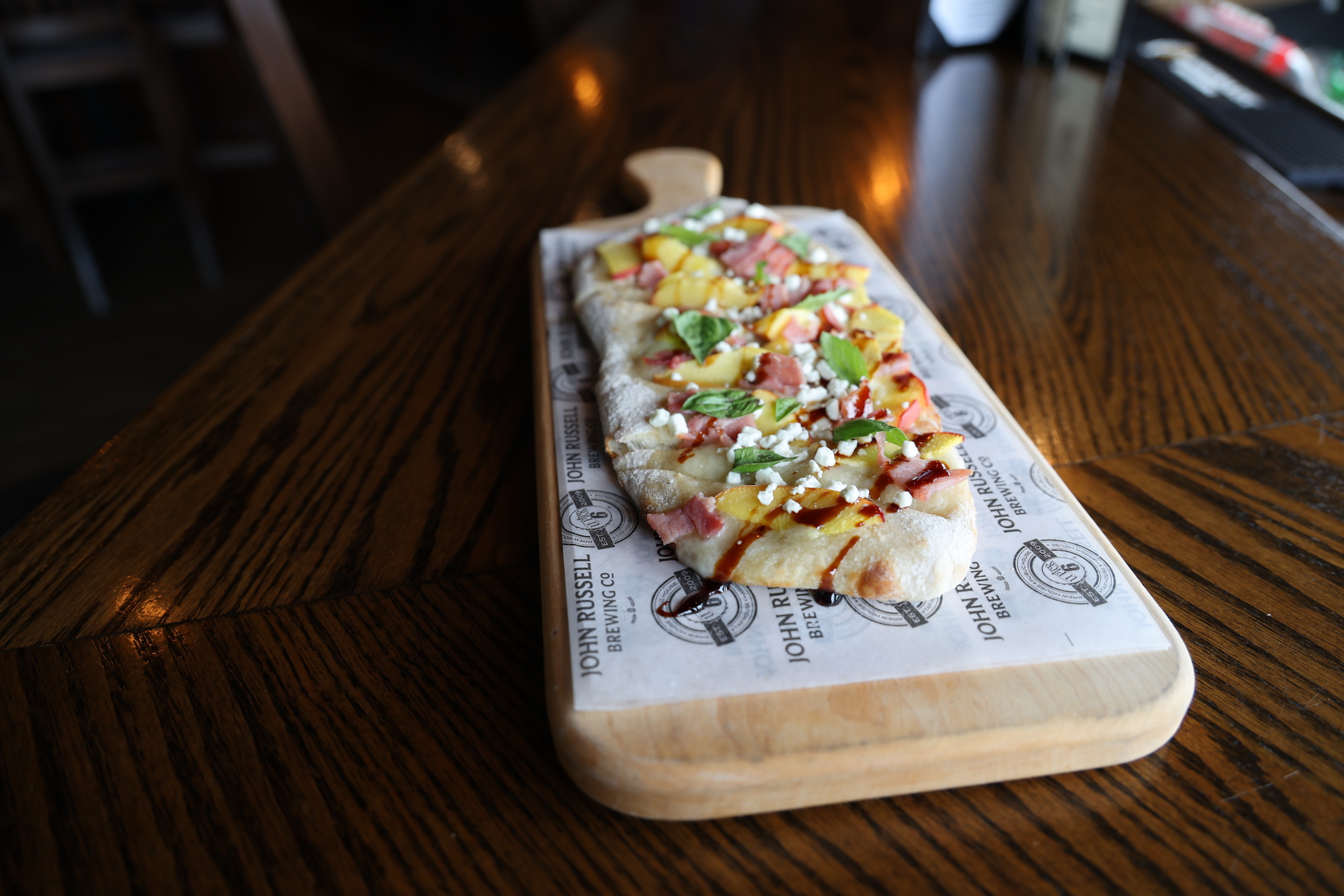 peach prosciutto flatbread